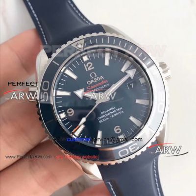 Perfect Replica Omega Seamaster Planet Ocean Black Bezel Black Strap Watch